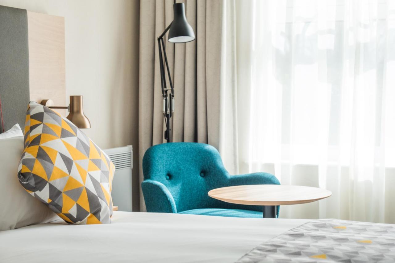 Holiday Inn Farnborough By Ihg Kültér fotó