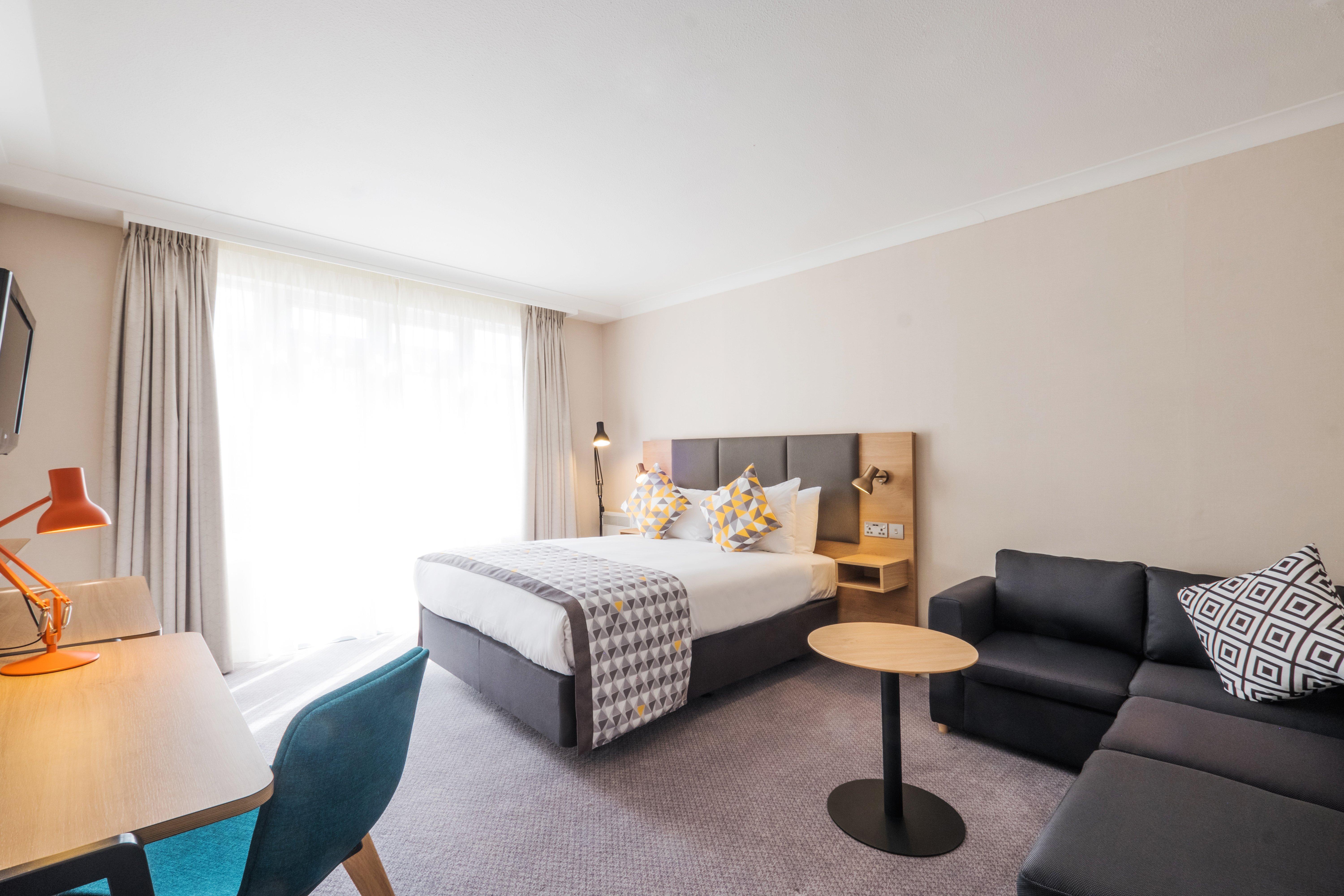 Holiday Inn Farnborough By Ihg Kültér fotó