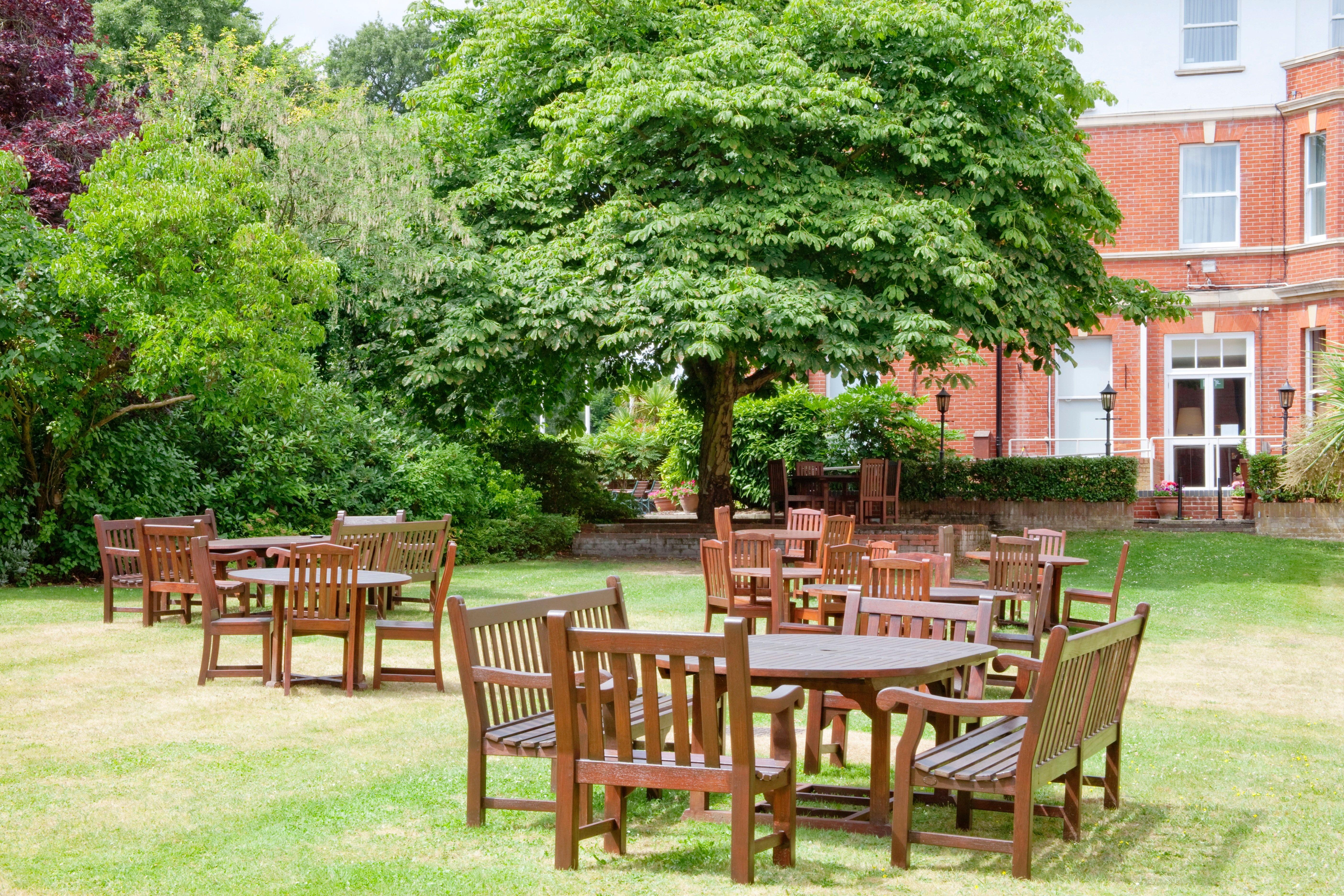 Holiday Inn Farnborough By Ihg Kültér fotó