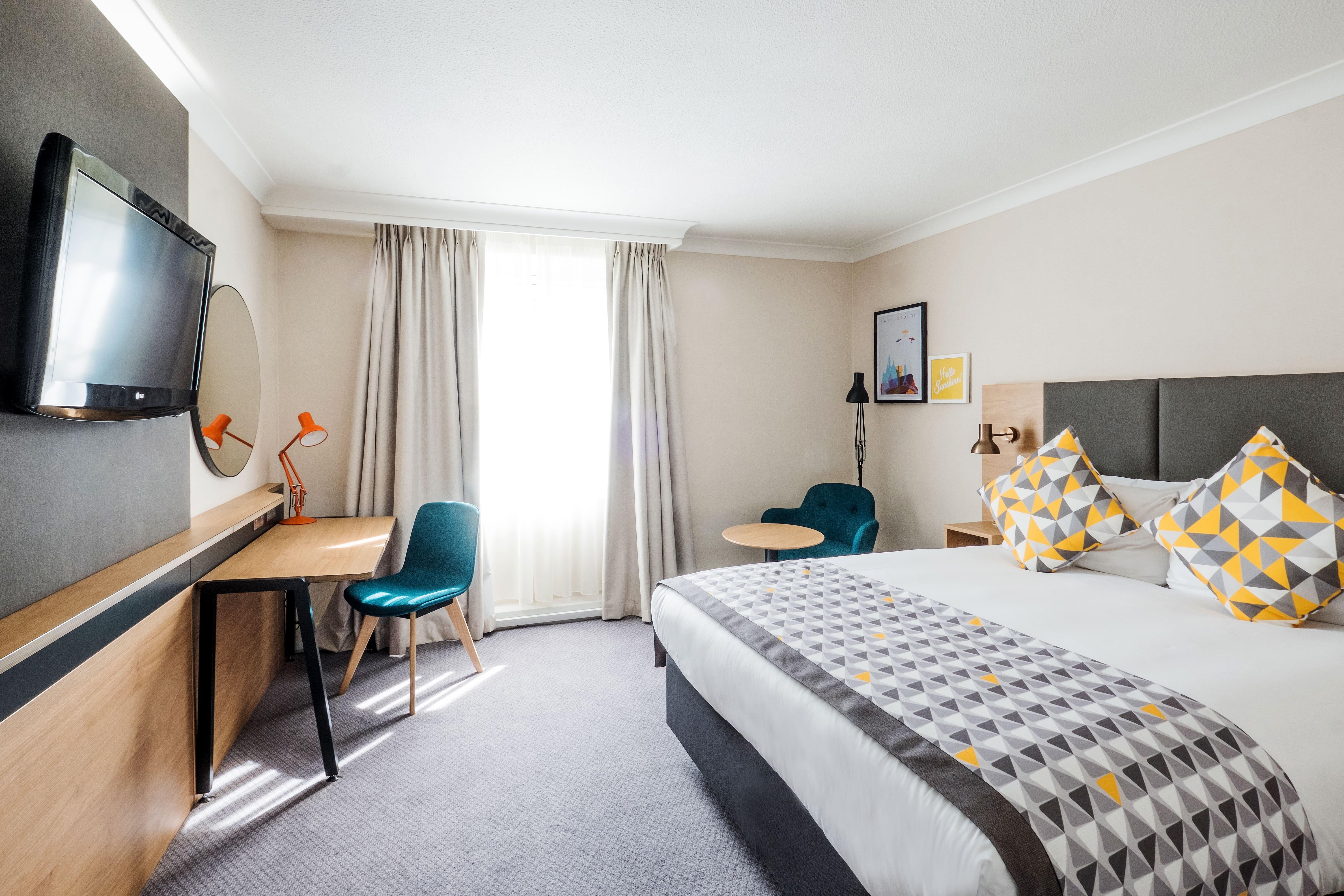 Holiday Inn Farnborough By Ihg Kültér fotó