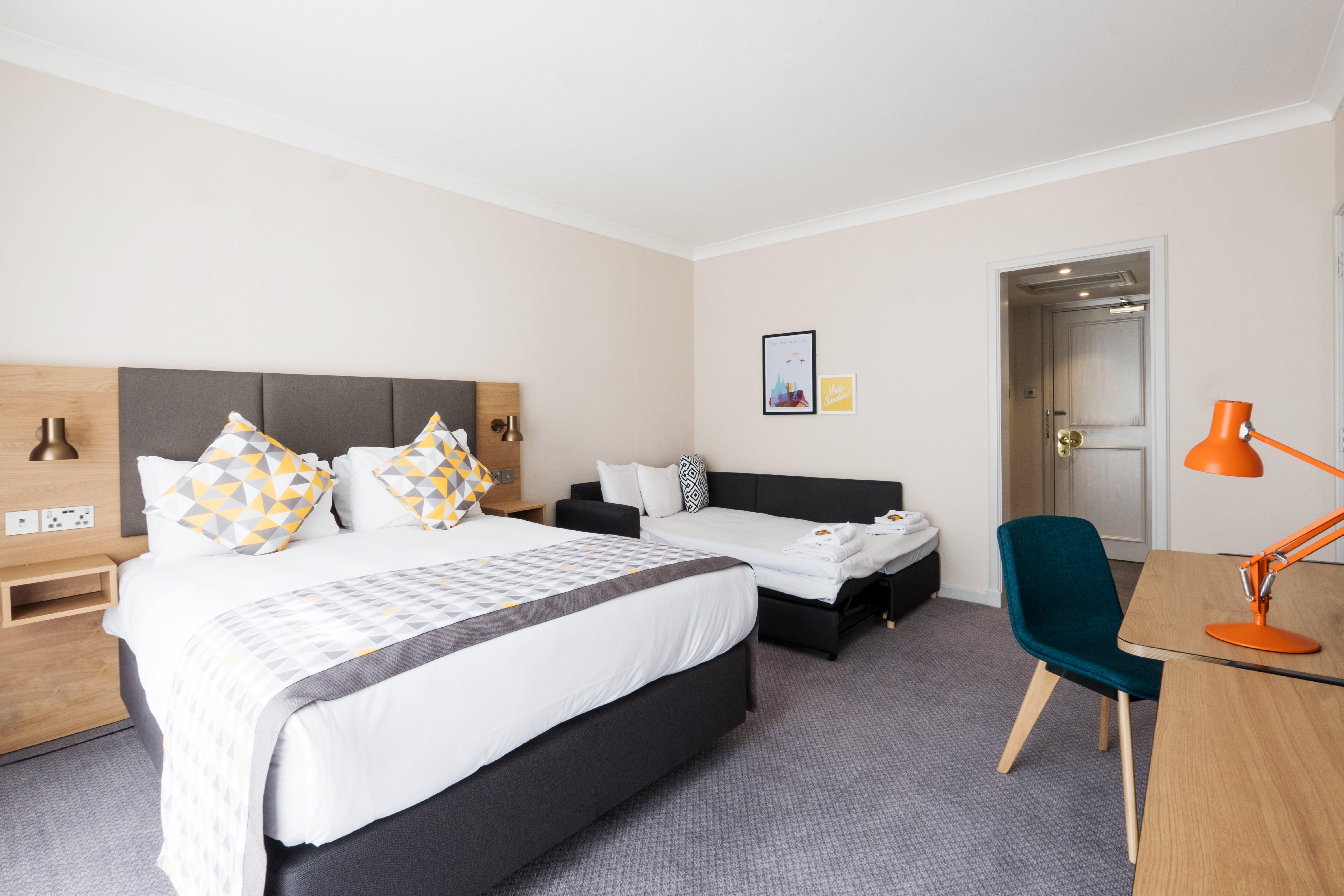 Holiday Inn Farnborough By Ihg Kültér fotó