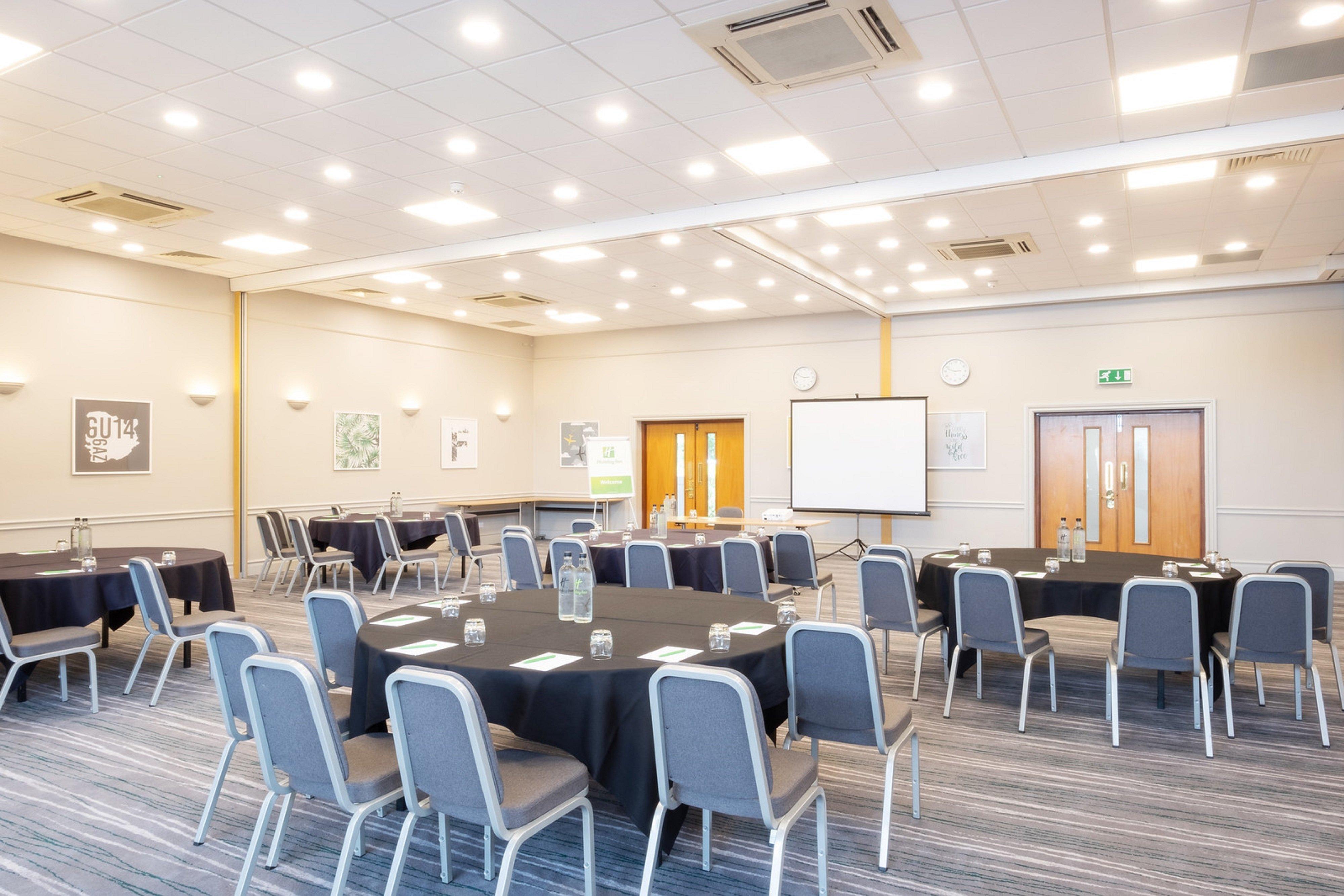 Holiday Inn Farnborough By Ihg Kültér fotó