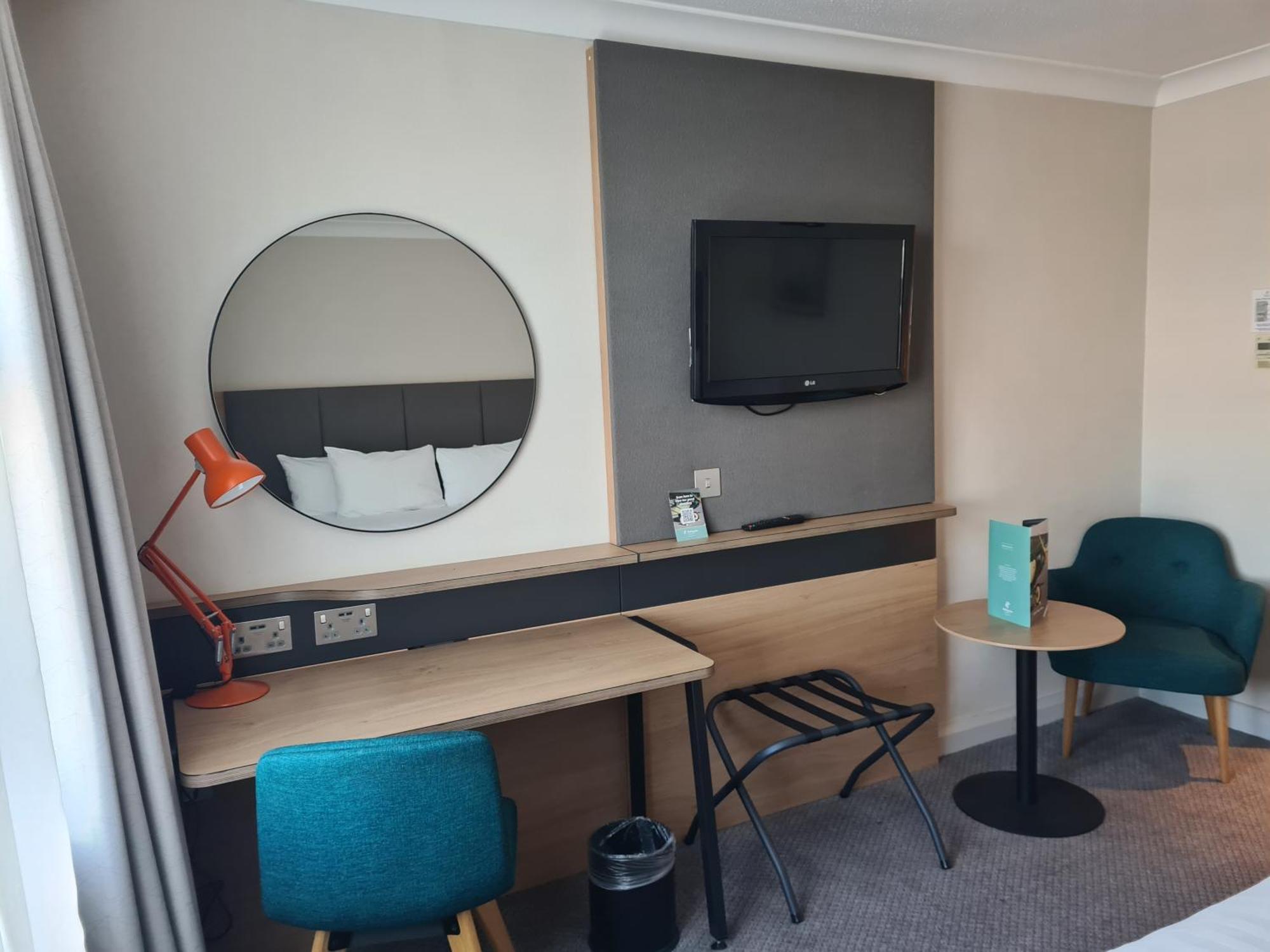 Holiday Inn Farnborough By Ihg Kültér fotó