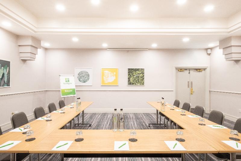 Holiday Inn Farnborough By Ihg Kültér fotó